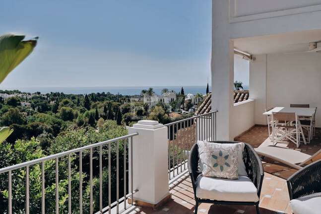 Stilvolles Haus mit traumhaftem Meerblick in Marbella Hill Club