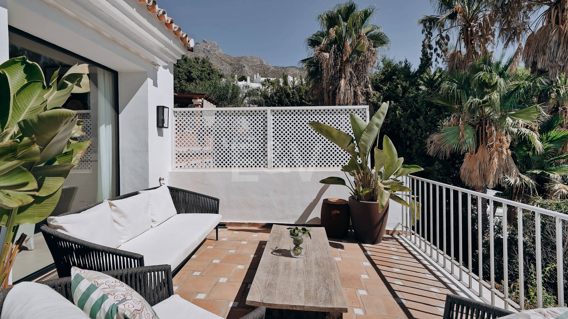 Stilvolles Haus mit traumhaftem Meerblick in Marbella Hill Club