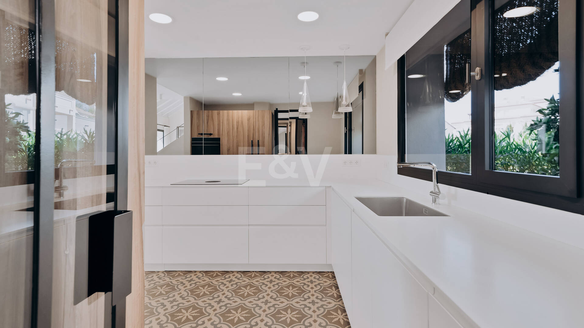 Stilvolles Haus mit traumhaftem Meerblick in Marbella Hill Club