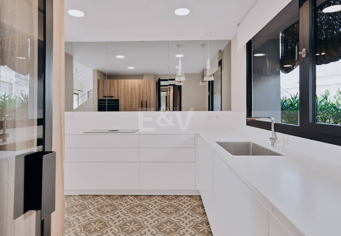 Stilvolles Haus mit traumhaftem Meerblick in Marbella Hill Club