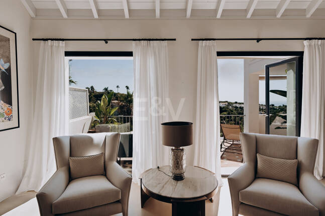 Stilvolles Haus mit traumhaftem Meerblick in Marbella Hill Club