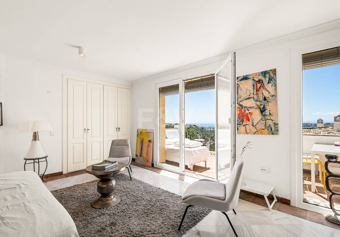 Encantadora casa adosada de 3 dormitorios con vistas panorámicas al mar en La Heredia