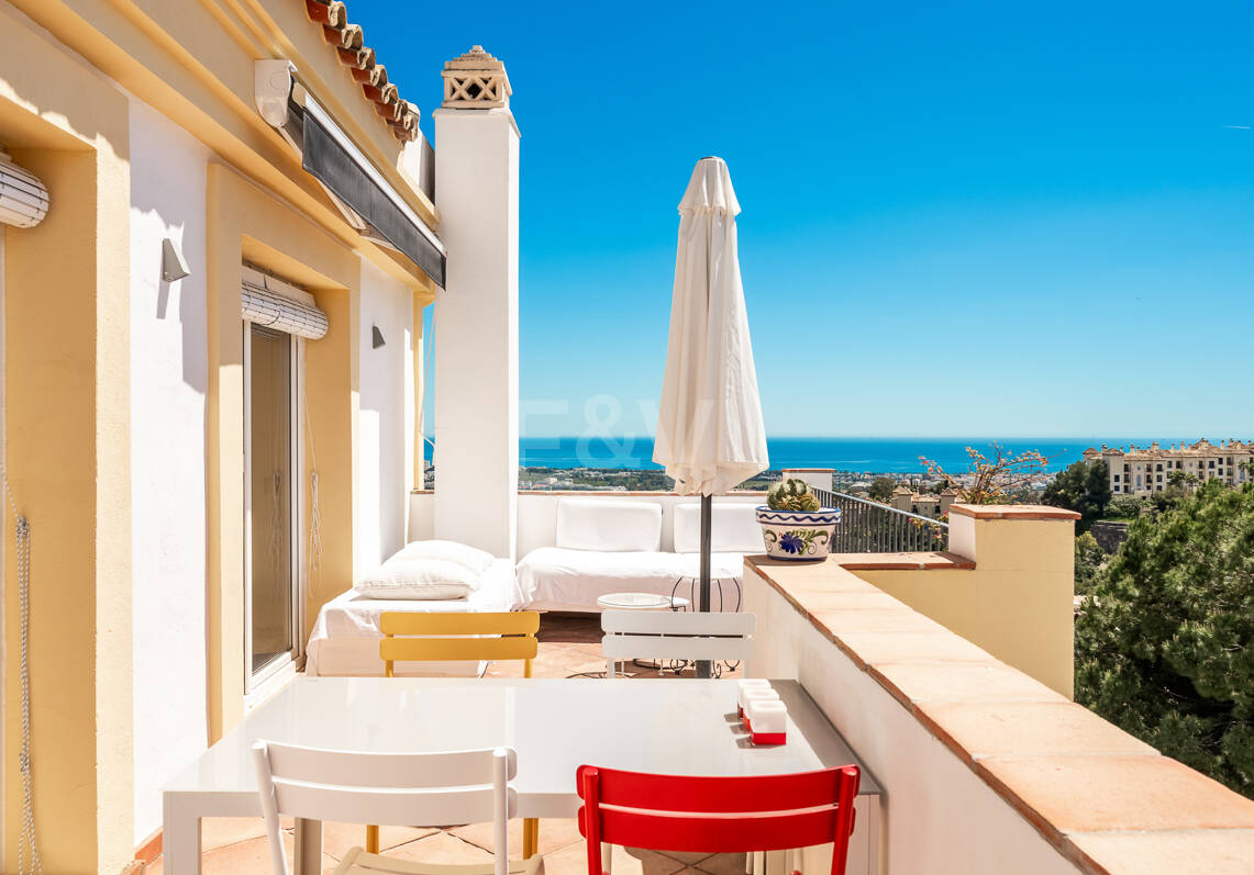 Encantadora casa adosada de 3 dormitorios con vistas panorámicas al mar en La Heredia