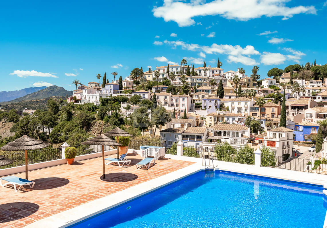 Encantadora casa adosada de 3 dormitorios con vistas panorámicas al mar en La Heredia