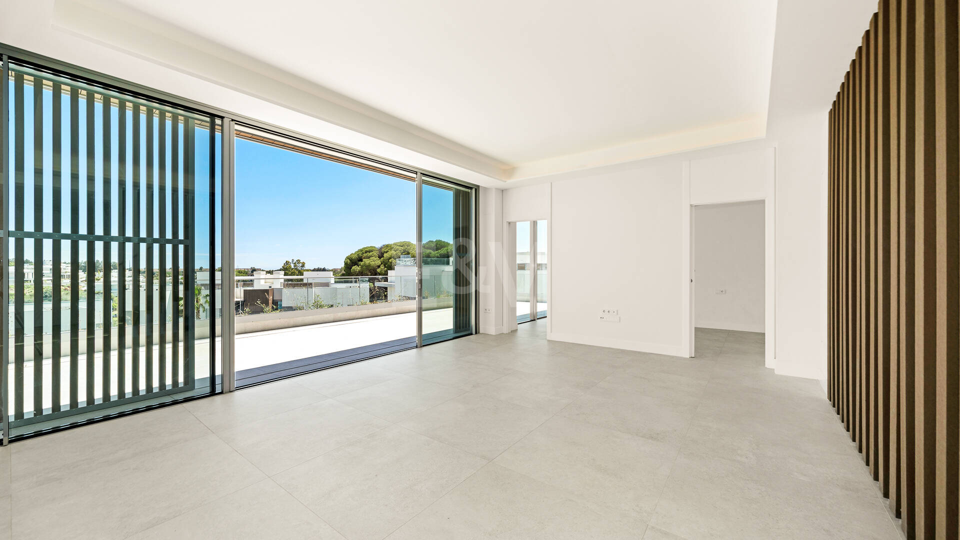 Luxury 4-Bedroom Duplex Penthouse with Private Rooftop Pool Fronting Santa Clara Golf