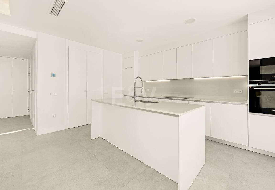 Luxury 4-Bedroom Duplex Penthouse with Private Rooftop Pool Fronting Santa Clara Golf