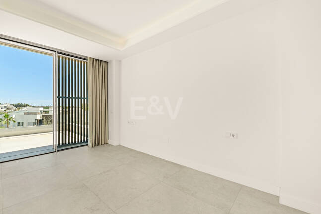 Luxury 4-Bedroom Duplex Penthouse with Private Rooftop Pool Fronting Santa Clara Golf