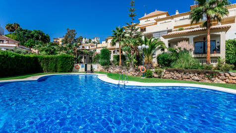 Luminous Duplex with Panoramic Sea Views and Sun-Filled Terraces