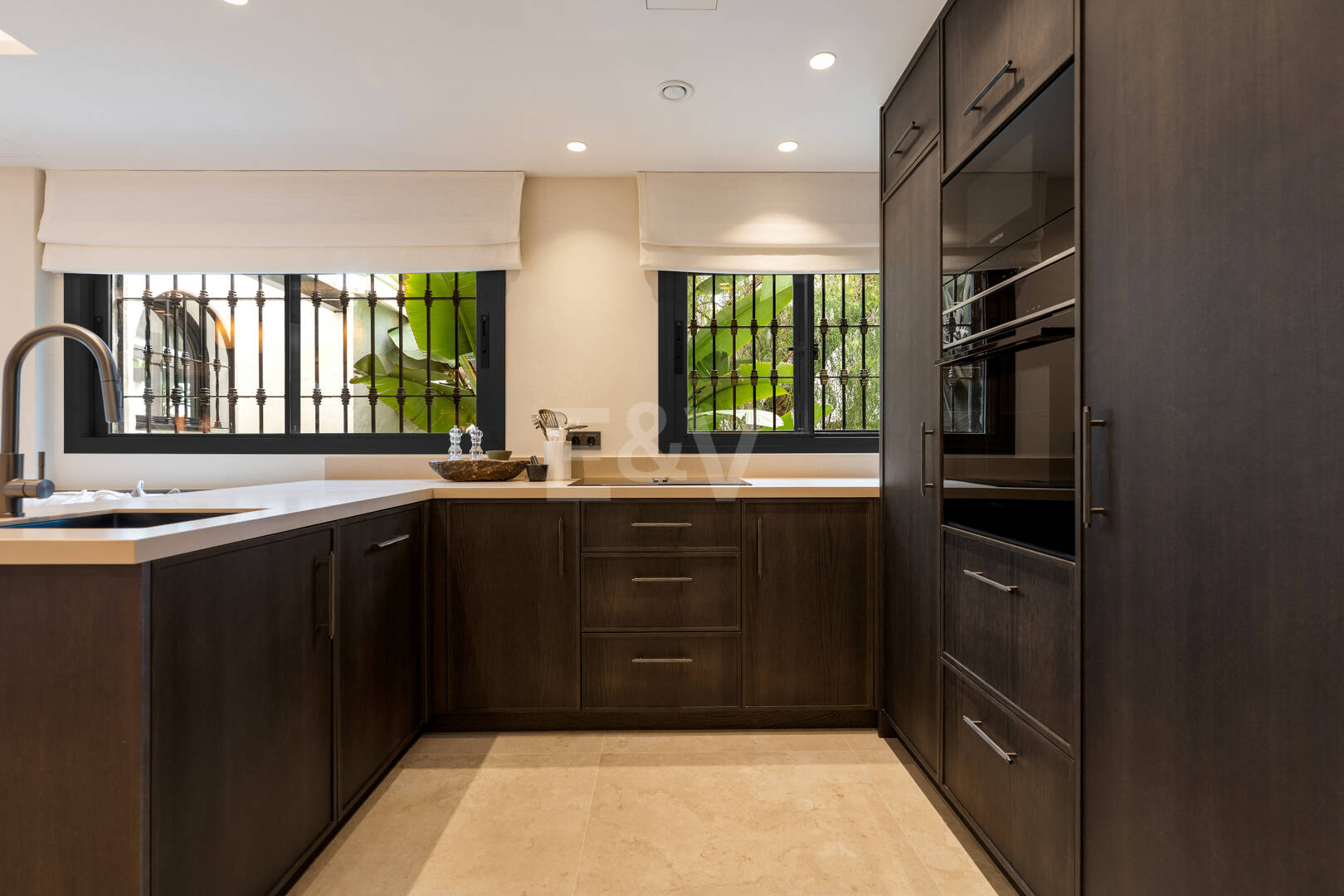 Impeccable Garden Apartment in a Prime Golden Mile Setting