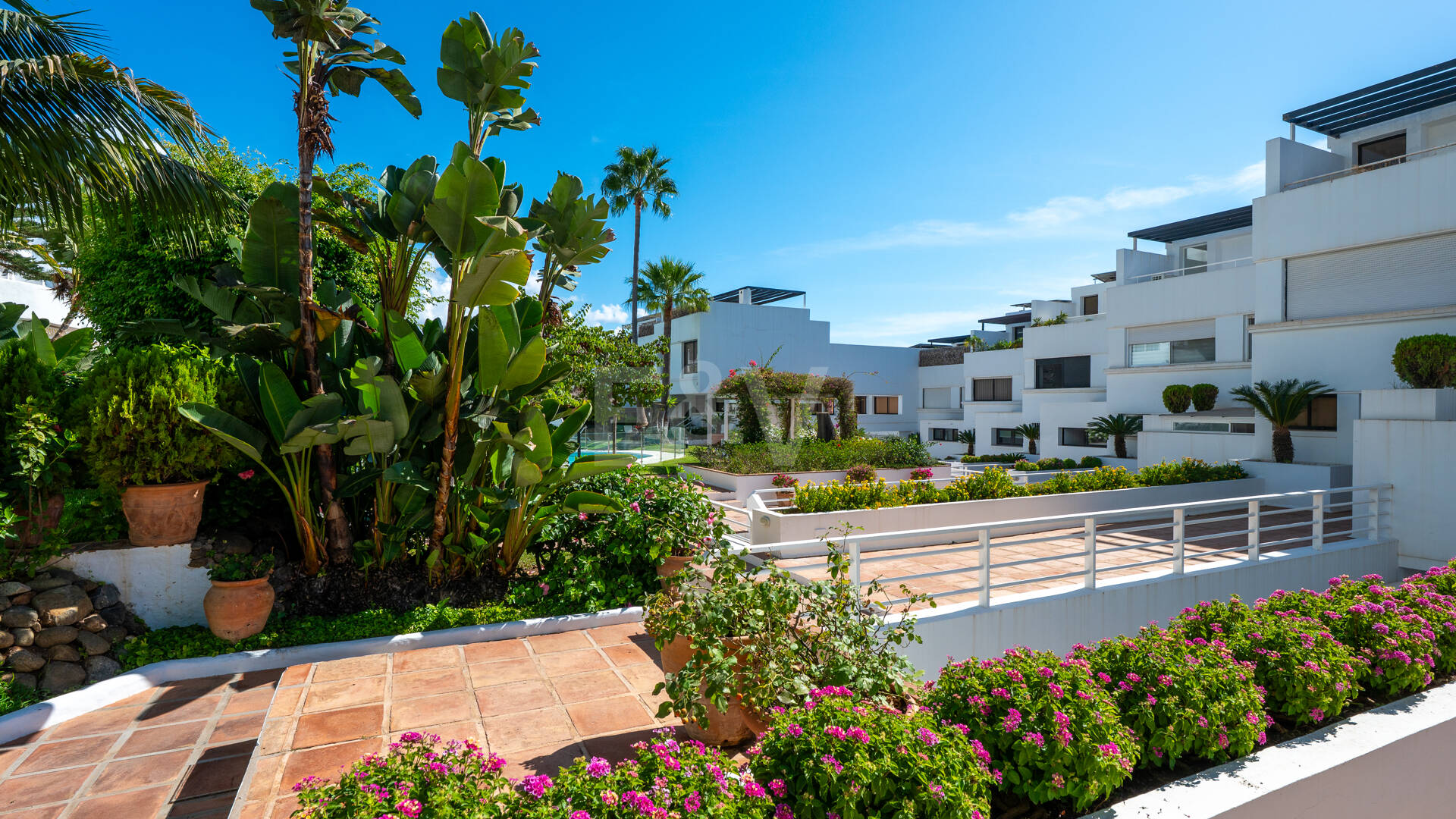 Impeccable Garden Apartment in a Prime Golden Mile Setting