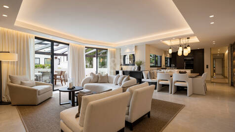 Impeccable Garden Apartment in a Prime Golden Mile Setting