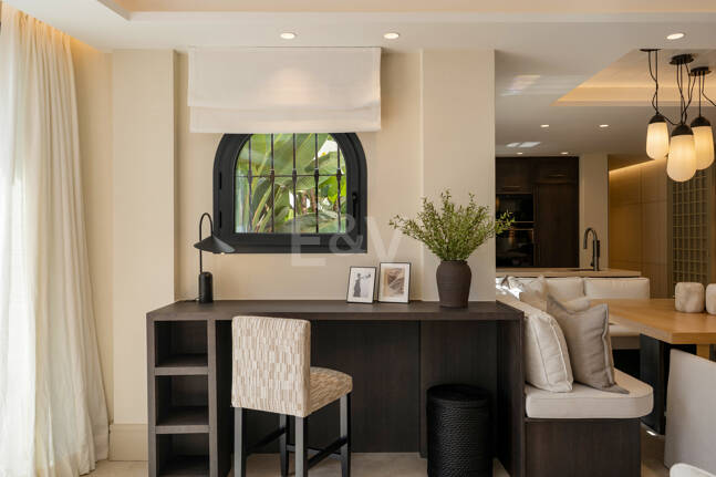 Impeccable Garden Apartment in a Prime Golden Mile Setting