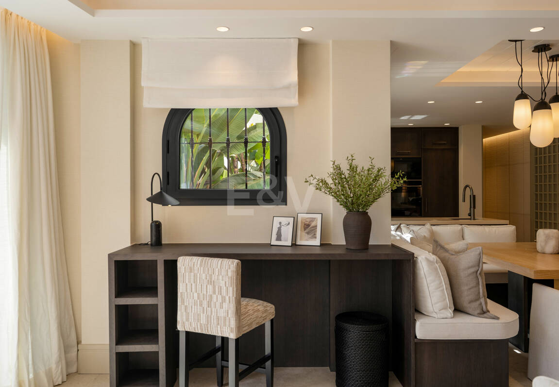 Impeccable Garden Apartment in a Prime Golden Mile Setting