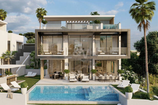 Excellent terrain de Villa avec vue panoramique sur la mer, le golf et la montagne et projet approuvé