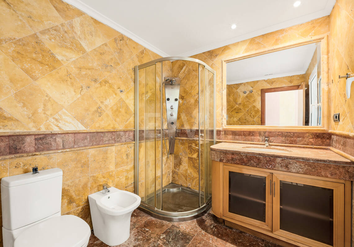 Beachside apartament w Puerto Banús w wyłącznej społeczności falistej
