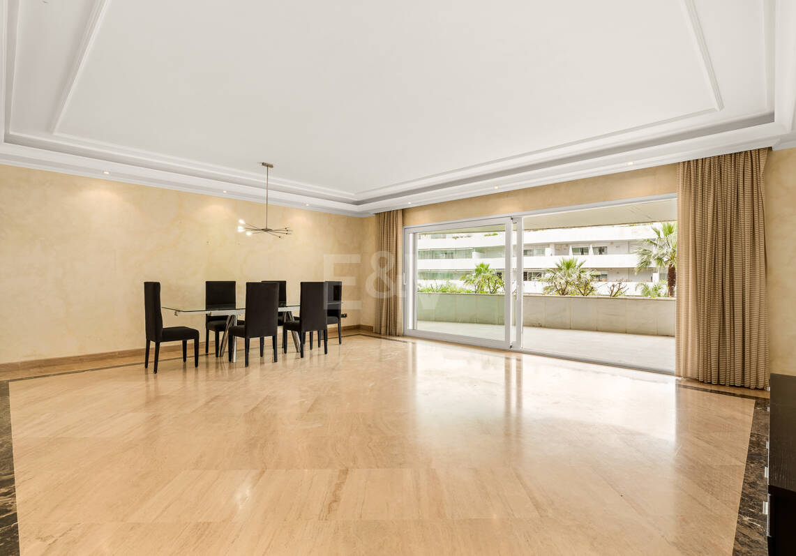 Beachside apartament w Puerto Banús w wyłącznej społeczności falistej
