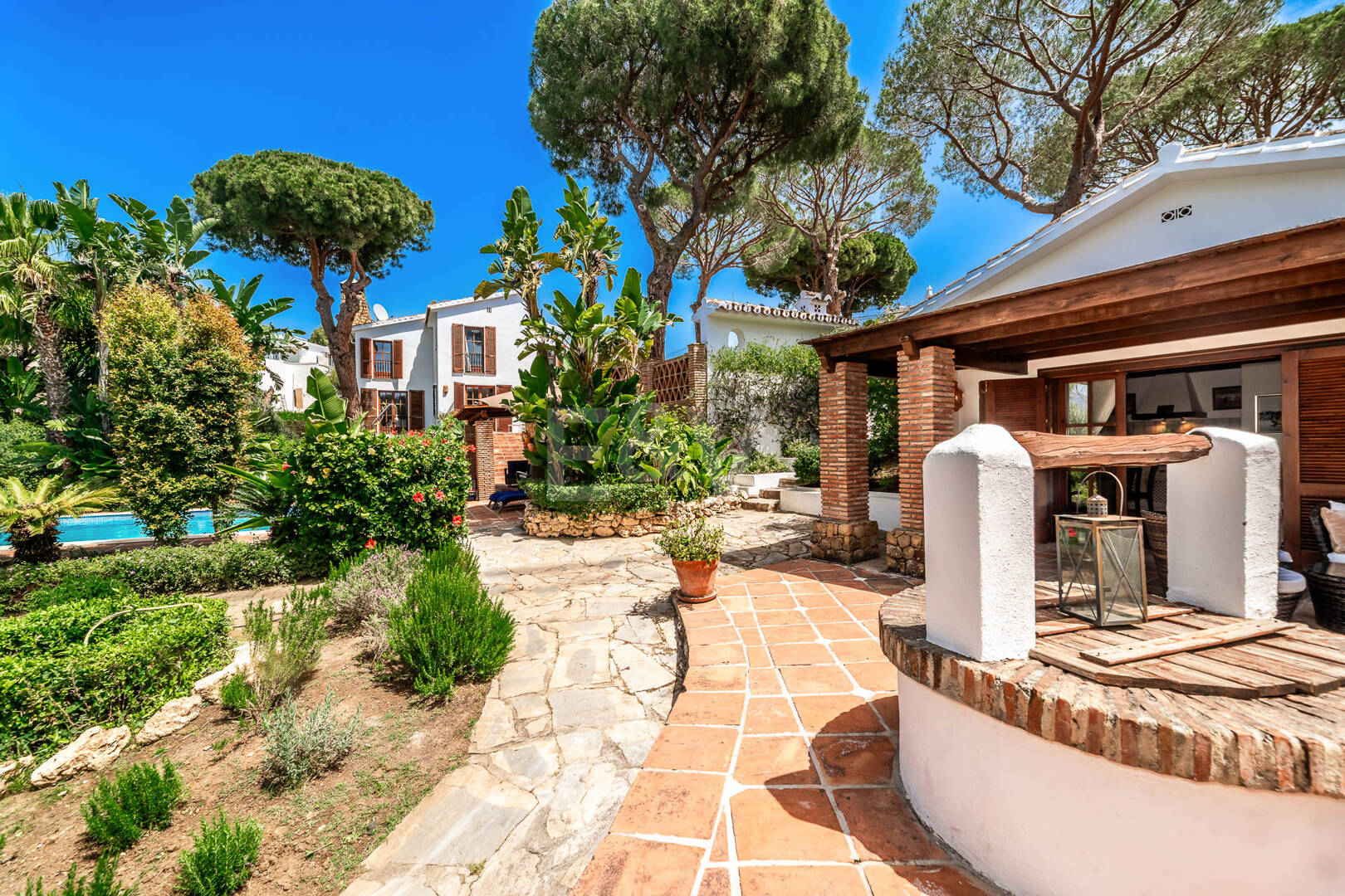 Traditional Andalucian Family Home with Sea Views