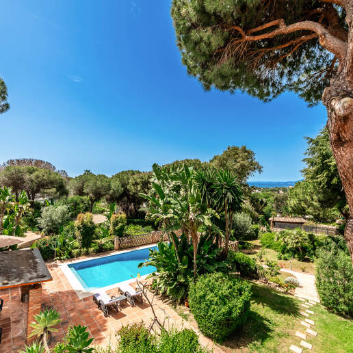 Traditional Andalucian Family Home with Sea Views