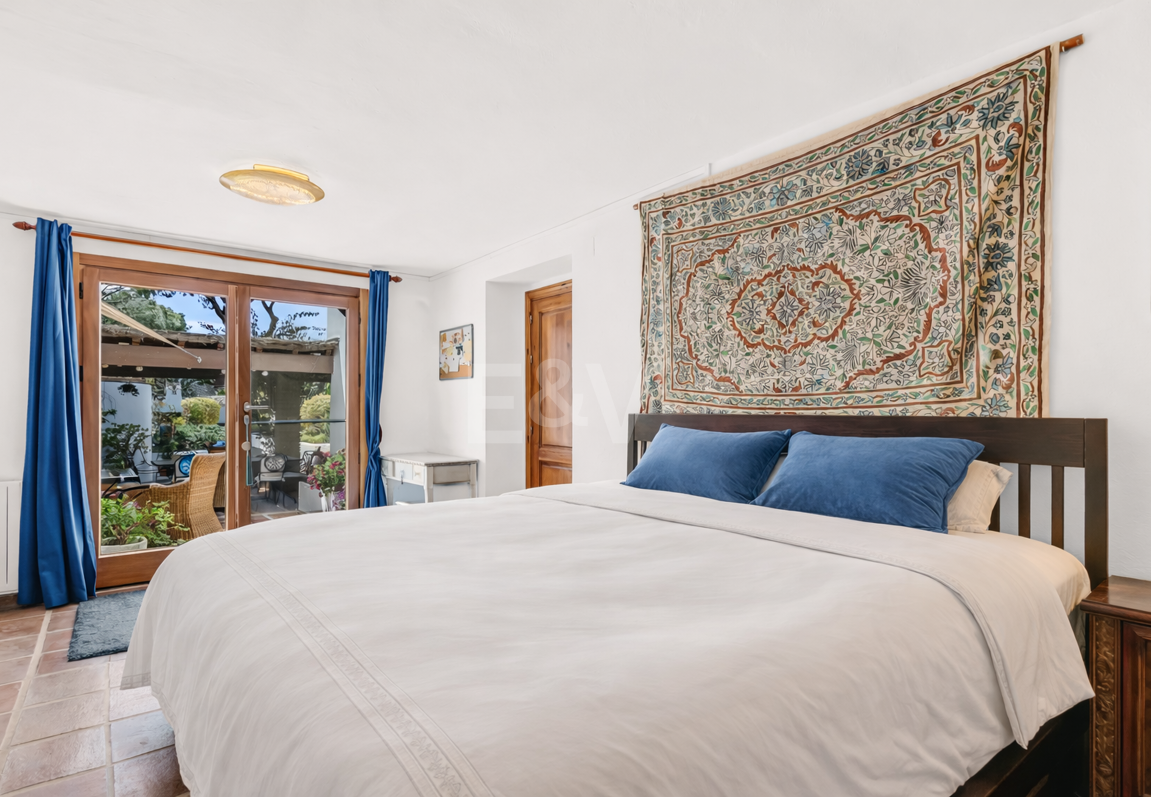 Traditional Andalucian Family Home with Sea Views