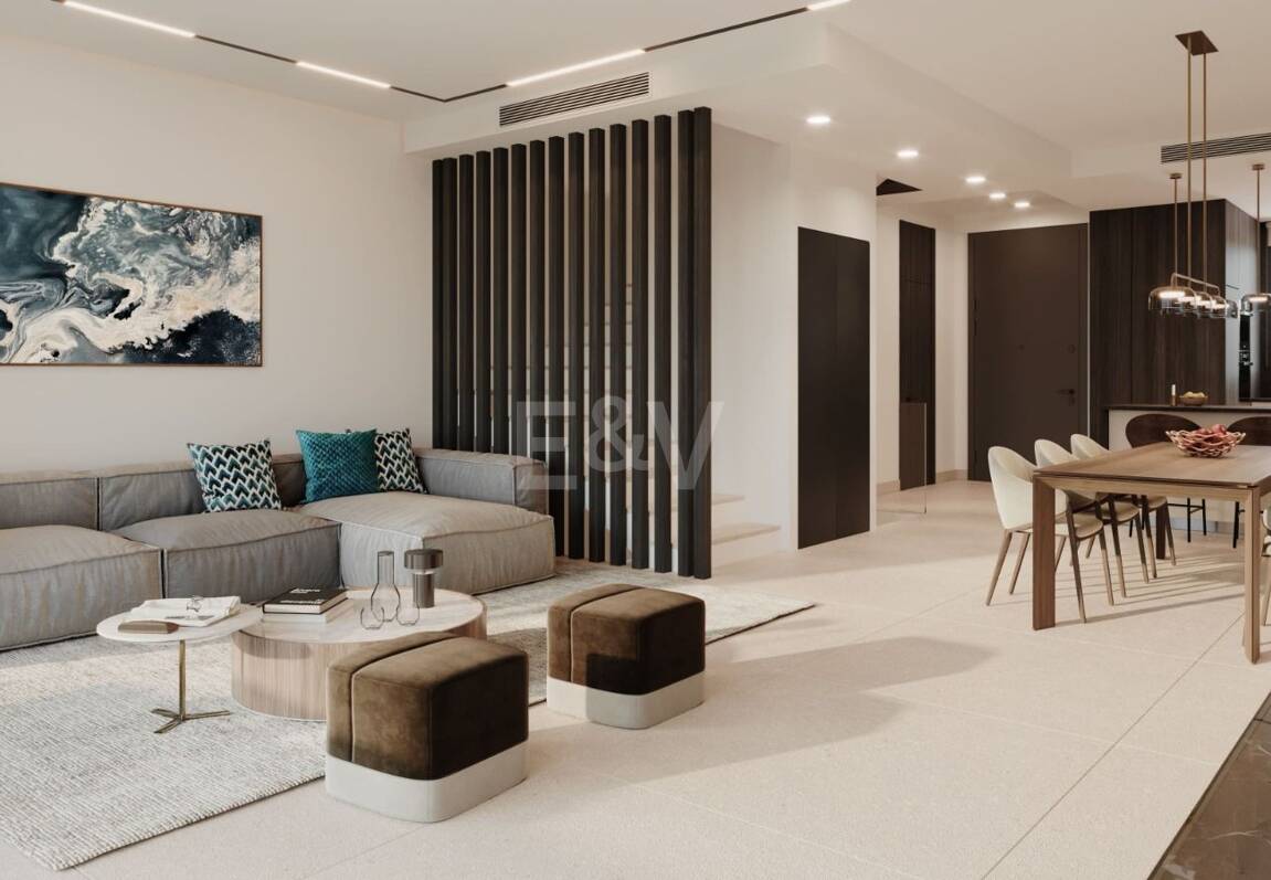 Elevated Contemporary Living With Panoramic Sea Views in Elviria Hills