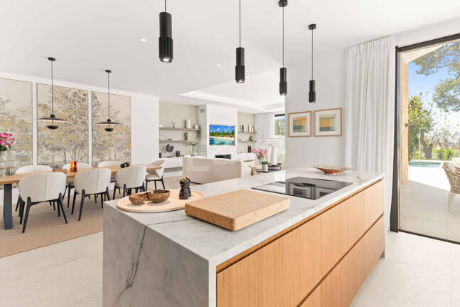 Impressive New Villa with Rooftop Retreat and Private Pool Near the City Centre