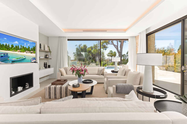 Impressive New Villa with Rooftop Retreat and Private Pool Near the City Centre