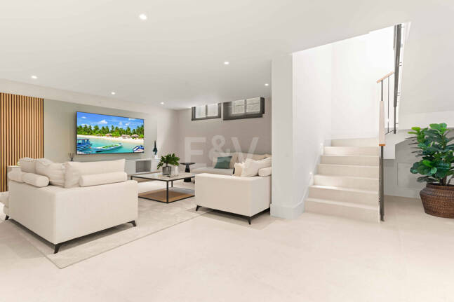 Impressive New Villa with Rooftop Retreat and Private Pool Near the City Centre