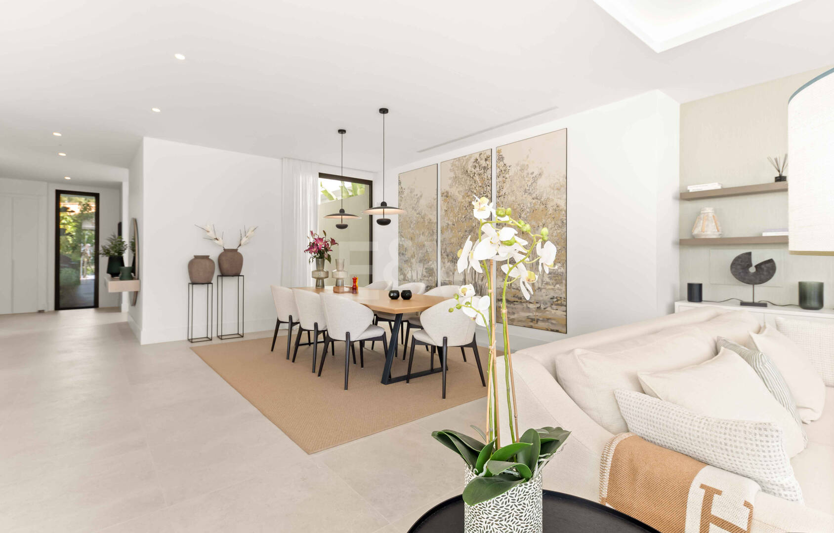 Impressive New Villa with Rooftop Retreat and Private Pool Near the City Centre