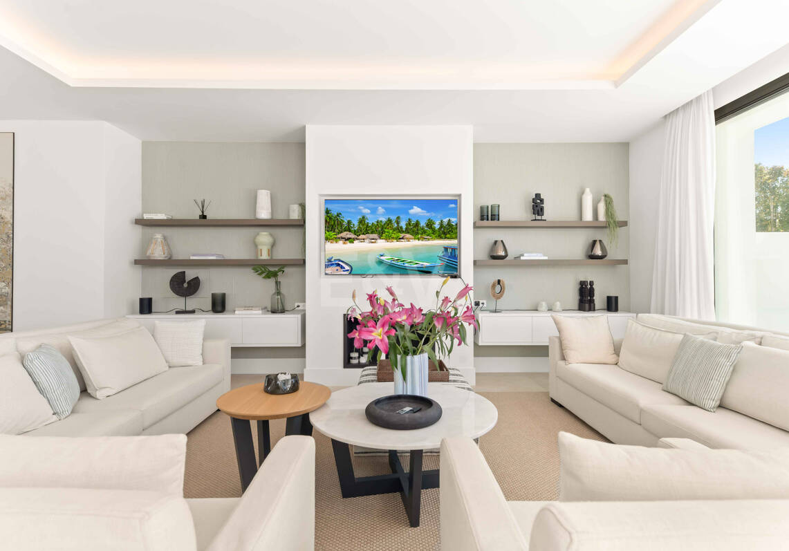 Impressionnant nouvelle villa avec retreat de toit et piscine privée près du centre-ville