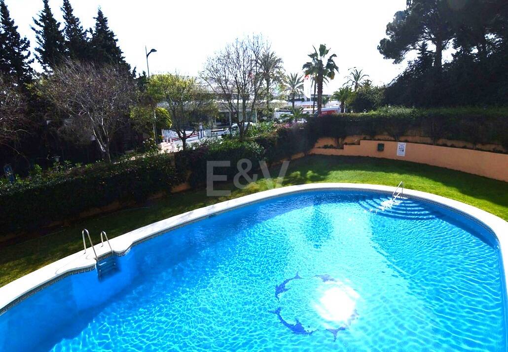 Gemütliche 3-Zimmer-Wohnung in Nueva Andalucía. Verfügbar zur mittel- bis langfristigen Miete ab Juli 2026 – Toplage nahe Puerto Banús und Marbella