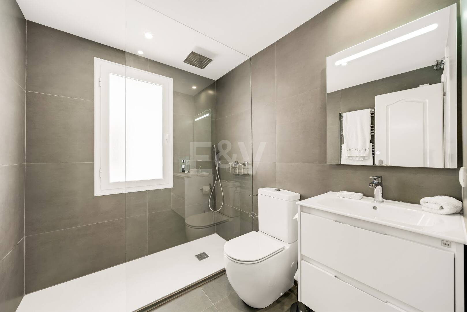 Tvåvånings takvåning till salu i Beach Side Golden Mile, Marbella Golden Mile