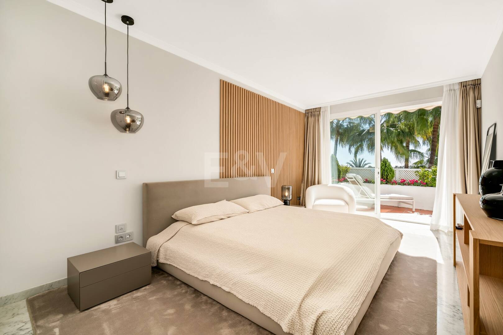 Tvåvånings takvåning till salu i Beach Side Golden Mile, Marbella Golden Mile