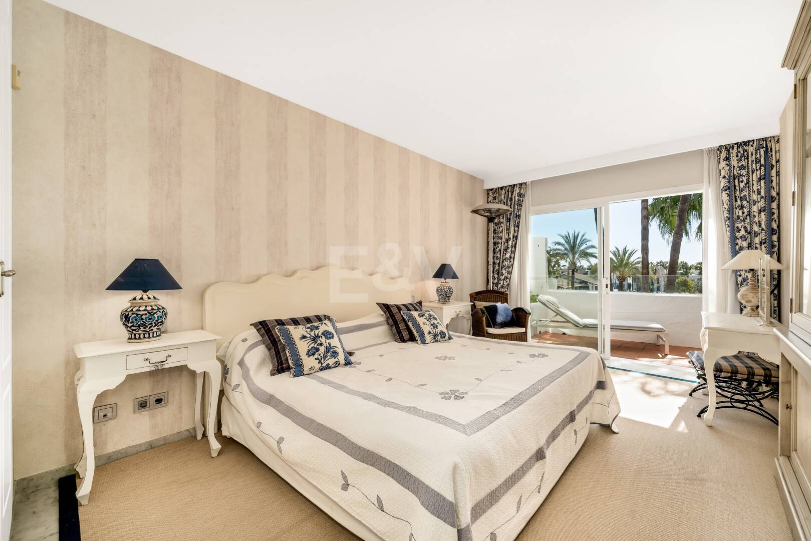 Tvåvånings takvåning till salu i Beach Side Golden Mile, Marbella Golden Mile