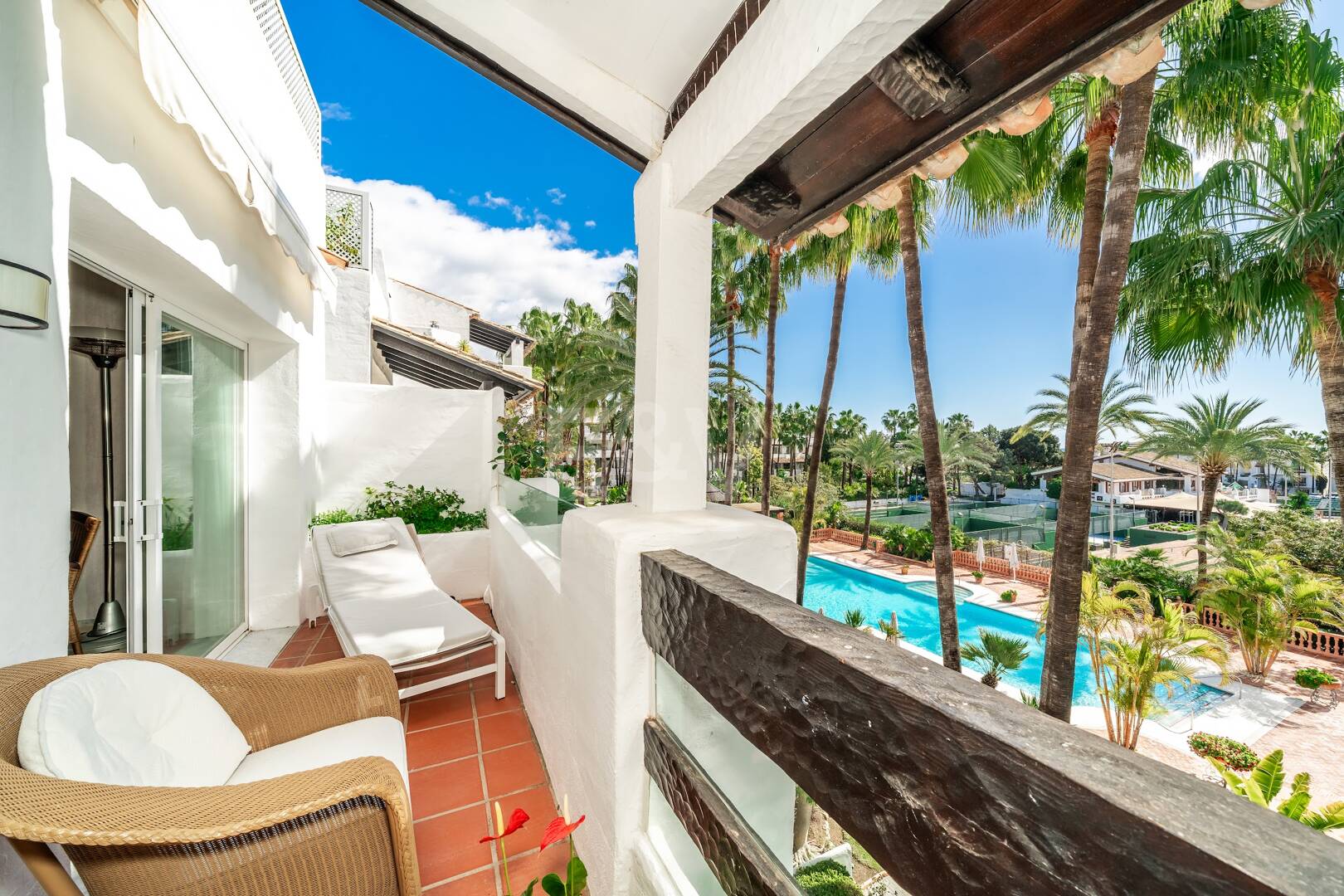 Tvåvånings takvåning till salu i Beach Side Golden Mile, Marbella Golden Mile