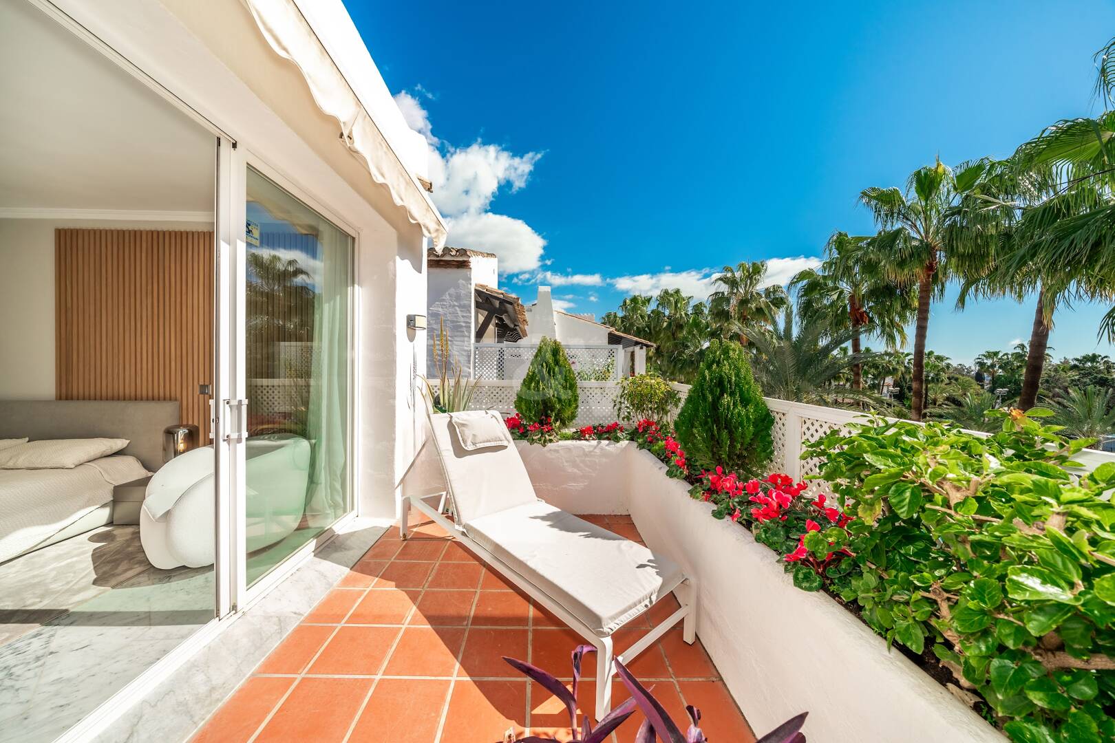 Tvåvånings takvåning till salu i Beach Side Golden Mile, Marbella Golden Mile