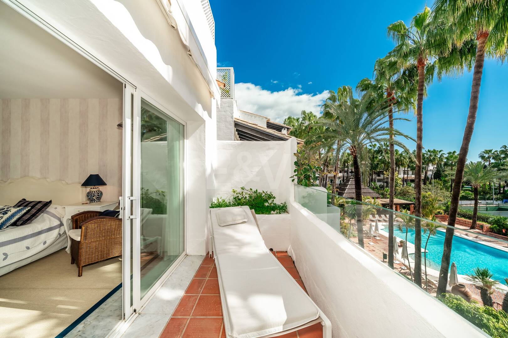 Tvåvånings takvåning till salu i Beach Side Golden Mile, Marbella Golden Mile