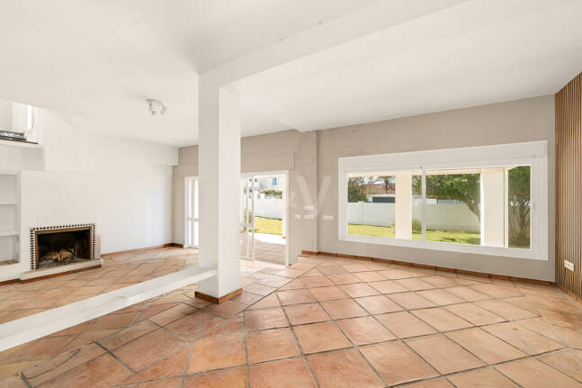 Contemporary Beachside Villa Just Steps from the Sea with Panoramic Views