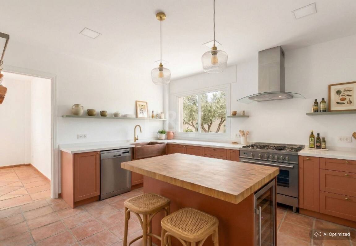 Contemporary Beachside Villa Just Steps from the Sea with Panoramic Views