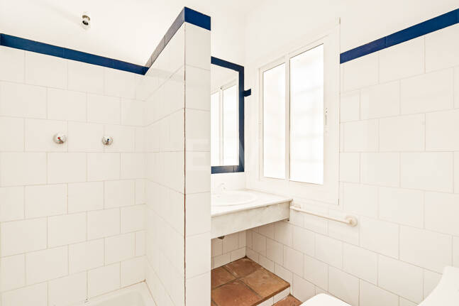 Contemporary Beachside Villa Just Steps from the Sea with Panoramic Views