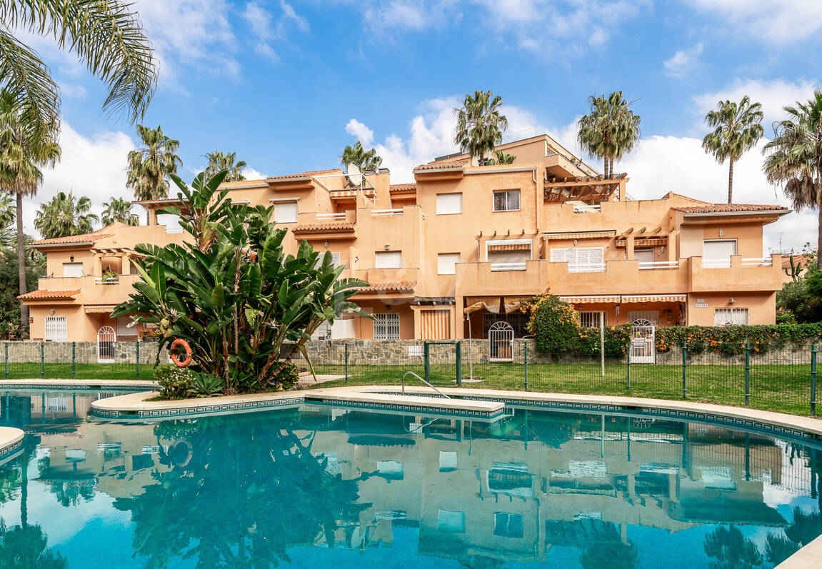 Apartamento orientado al sur en excelente ubicación junto a la playa