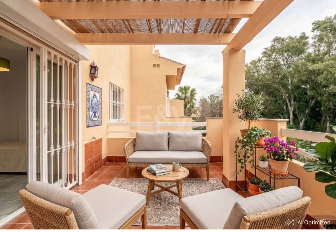 Apartamento orientado al sur en excelente ubicación junto a la playa