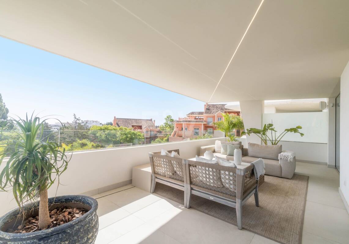 Lujosa villa con oasis en la azotea sobre el Golf Valley, Las Brisas
