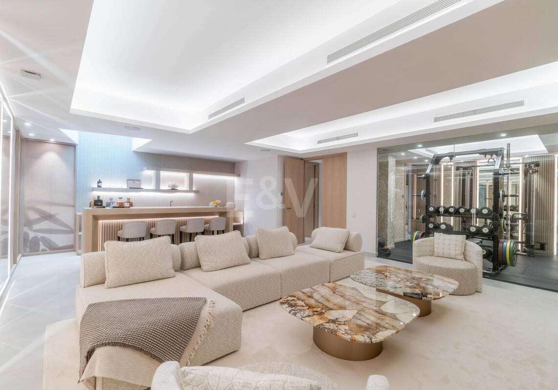 Lujosa villa con oasis en la azotea sobre el Golf Valley, Las Brisas
