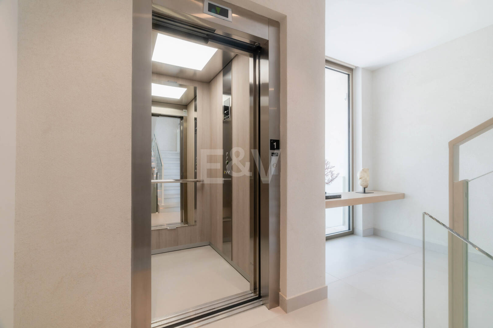 Villa luxueuse avec toit Oasis au-dessus de la vallée du Golf