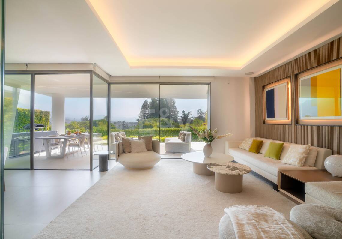 Lujosa villa con oasis en la azotea sobre el Golf Valley, Las Brisas