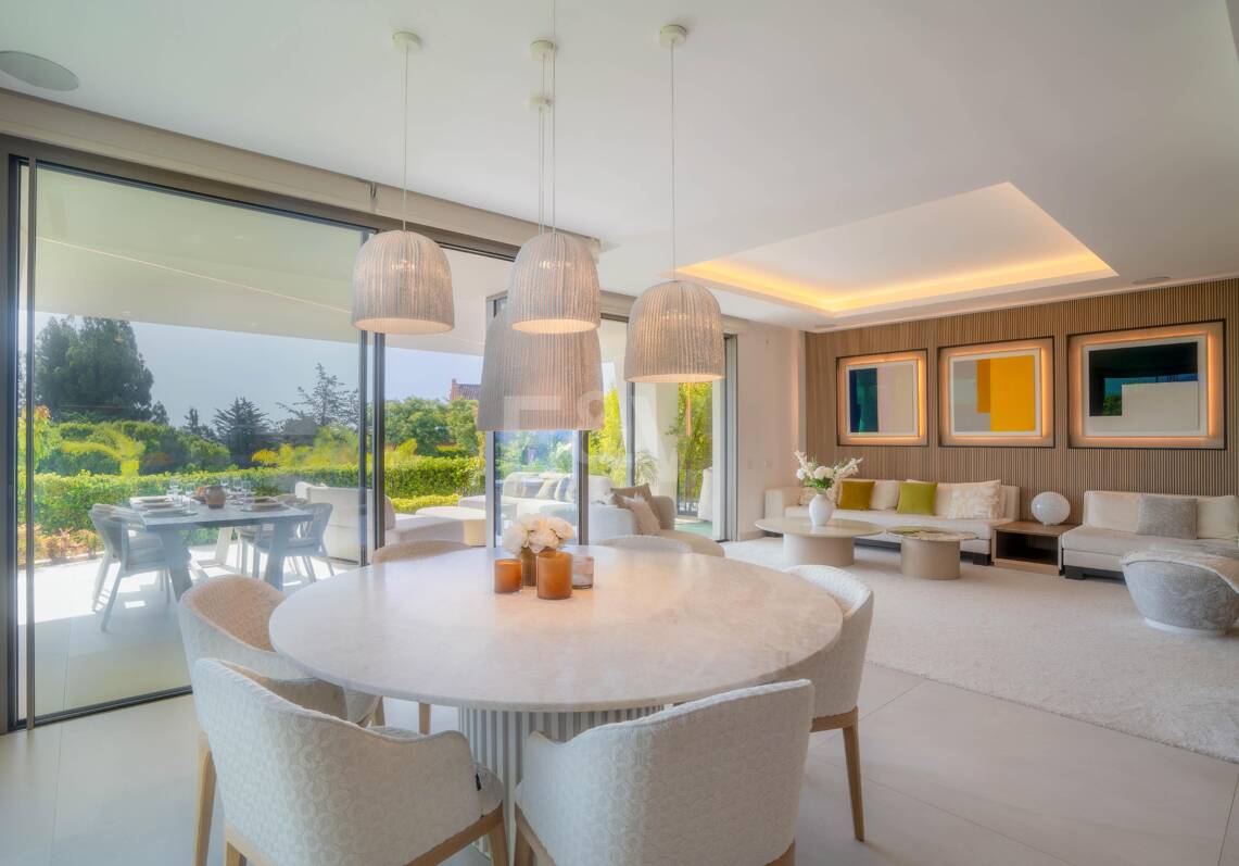 Lujosa villa con oasis en la azotea sobre el Golf Valley, Las Brisas