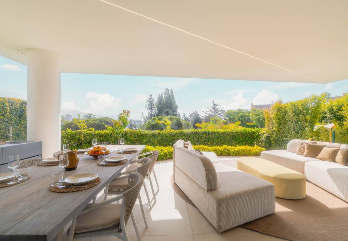 Luxuriöse Villa mit Dachterrassen-Oase über dem Golf Valley