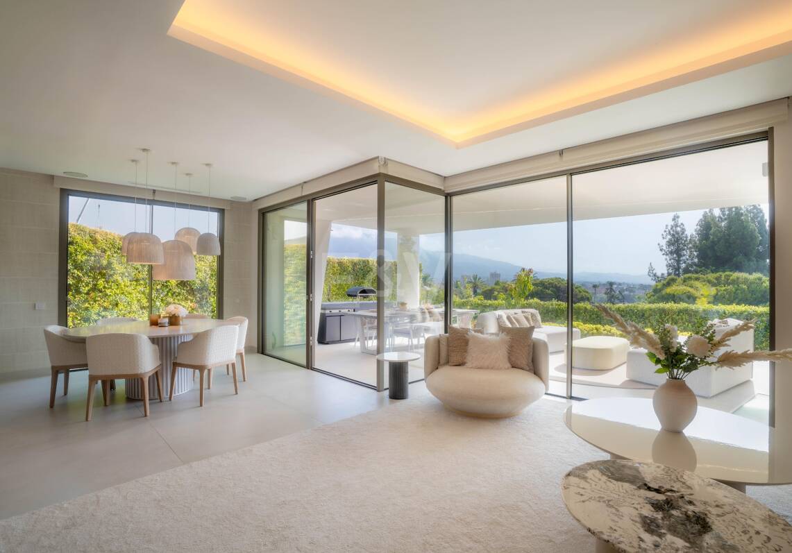 Lujosa villa con oasis en la azotea sobre el Golf Valley, Las Brisas