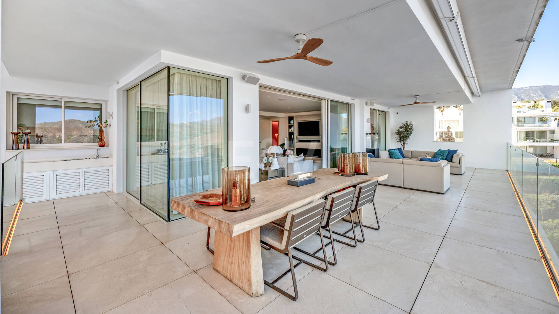 W pełni umeblowany apartament z panoramicznymi widokami w Palo Alto