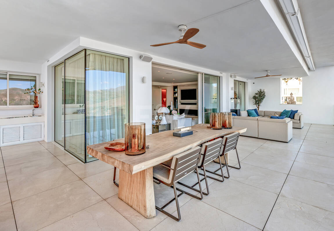 W pełni umeblowany apartament z panoramicznymi widokami w Palo Alto